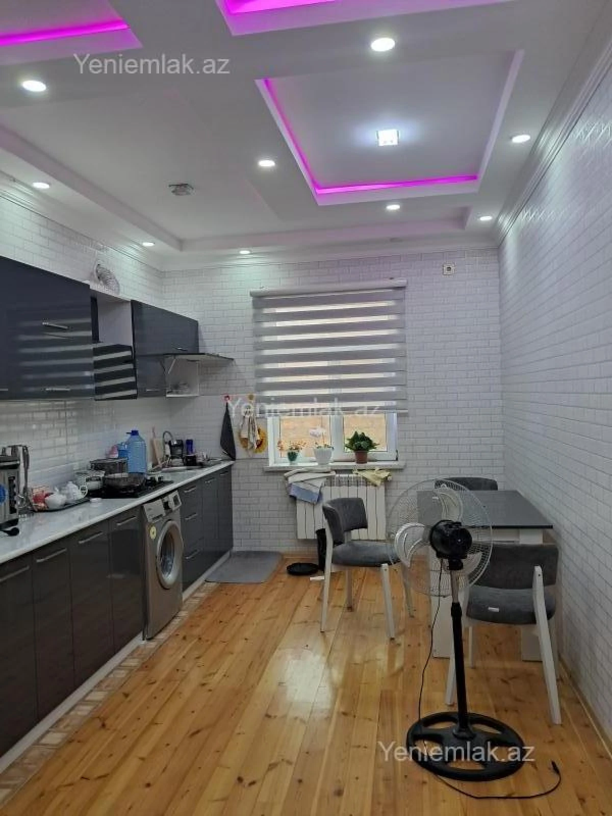 Satılır 6 otaqlı həyət evi 350 m²