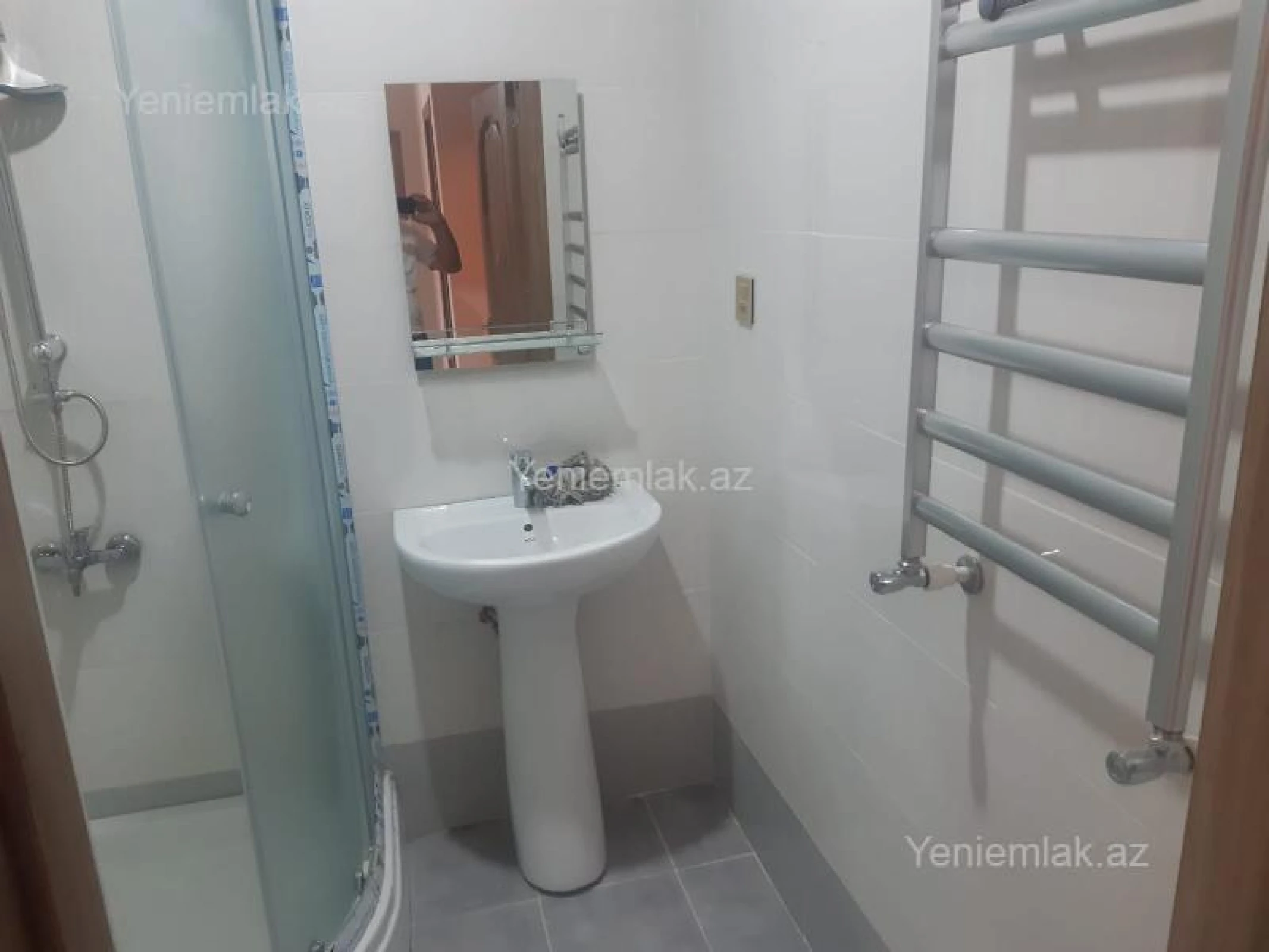 Satılır 3 otaqlı yeni tikili 115 m²
