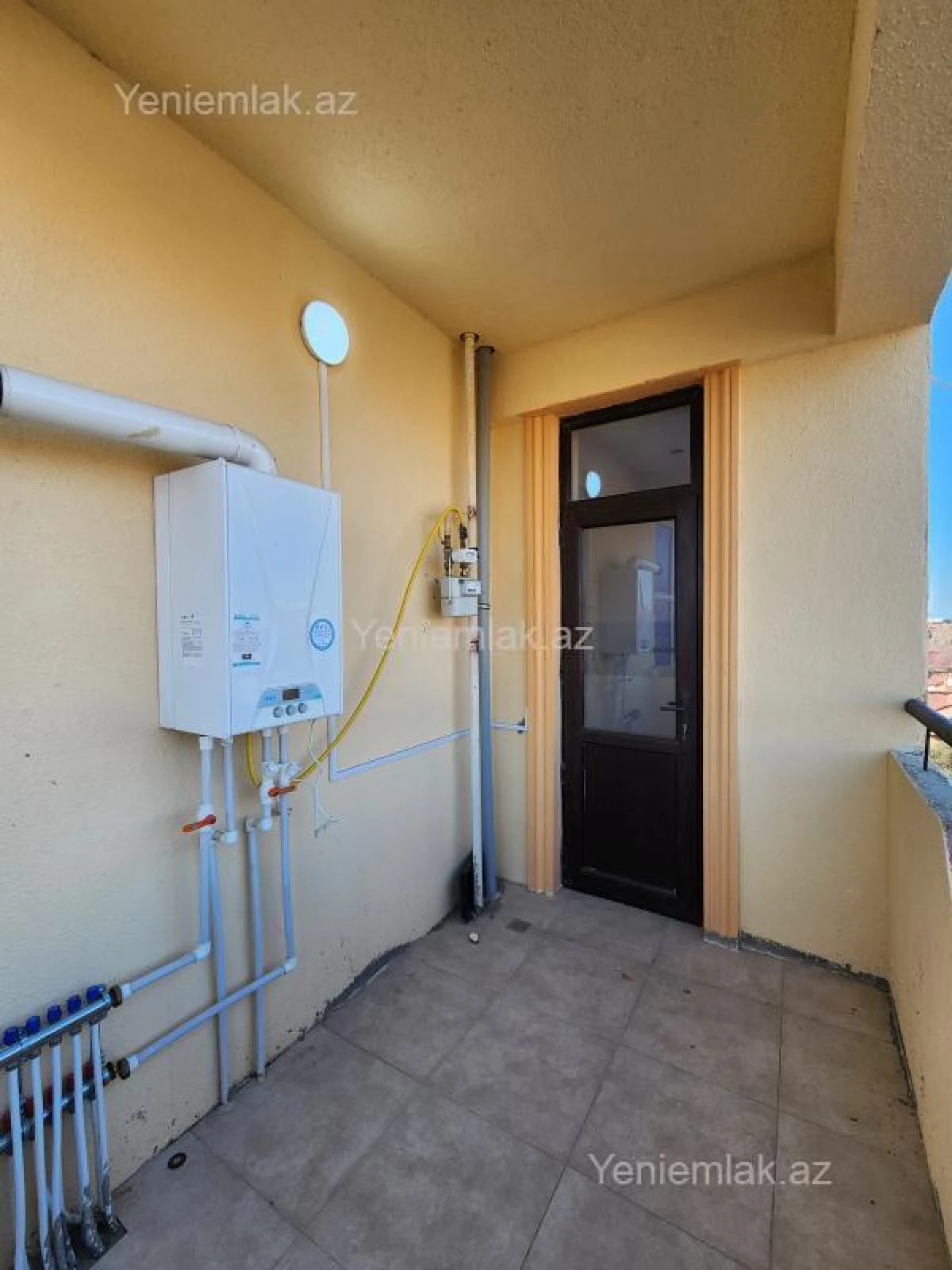 Satılır 3 otaqlı yeni tikili 130 m²