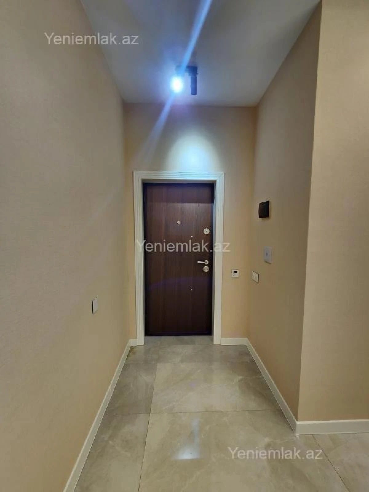 Satılır 3 otaqlı yeni tikili 130 m²