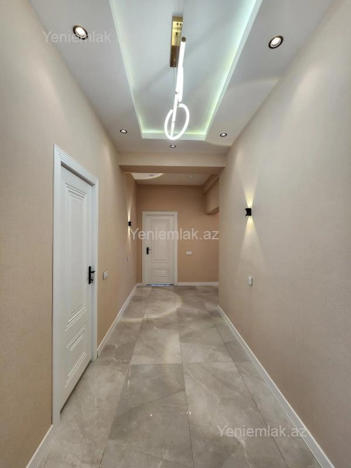 Satılır 3 otaqlı yeni tikili 130 m²