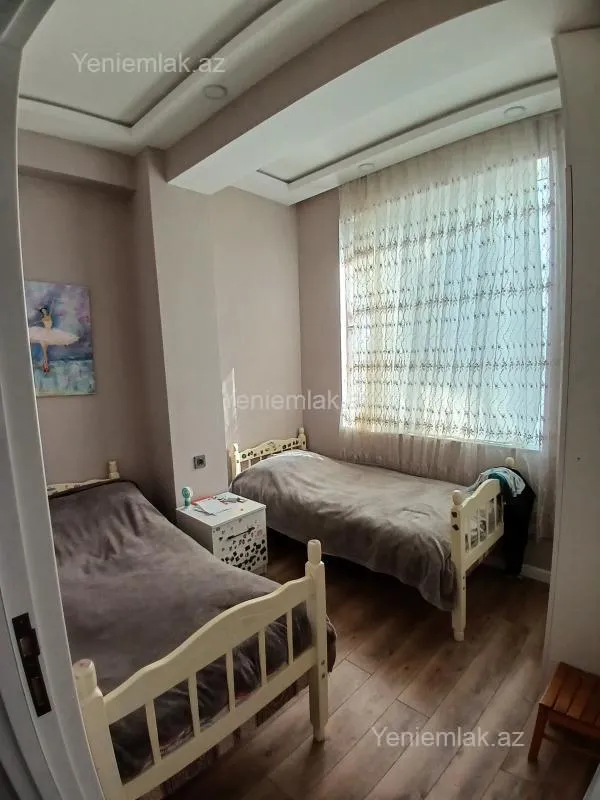 Satılır 3 otaqlı yeni tikili 74 m²