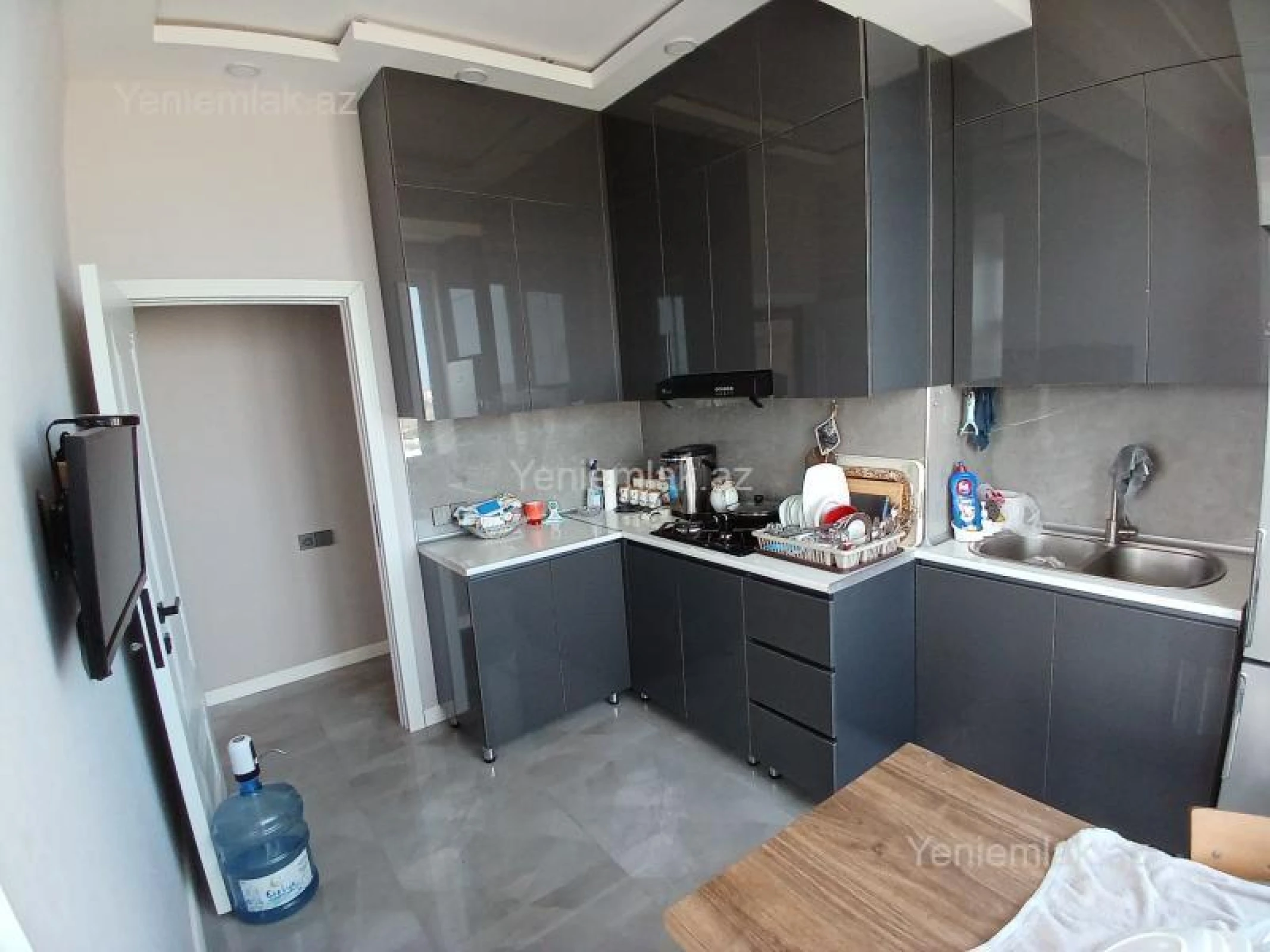 Satılır 3 otaqlı yeni tikili 74 m²