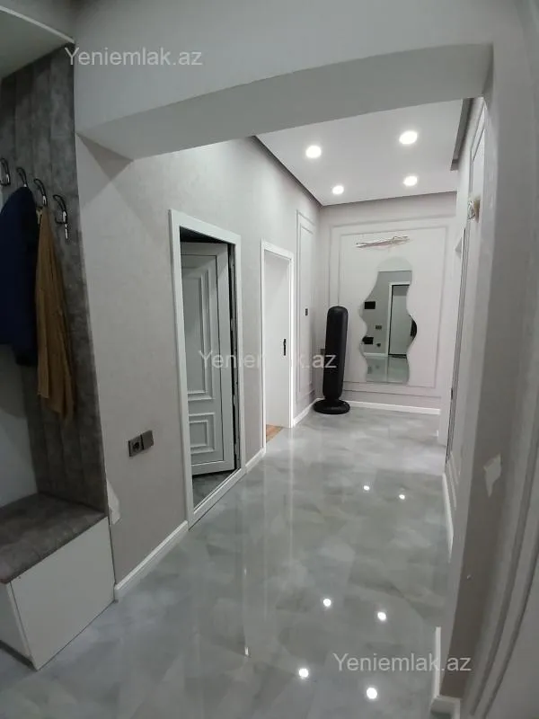 Satılır 3 otaqlı yeni tikili 74 m²