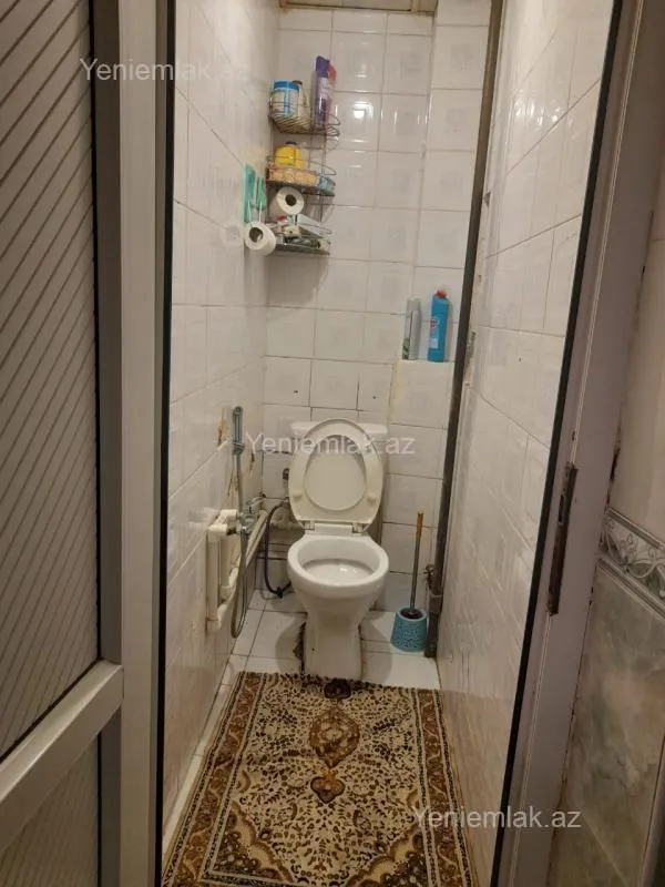 Satılır 3 otaqlı köhnə tikili 75 m²