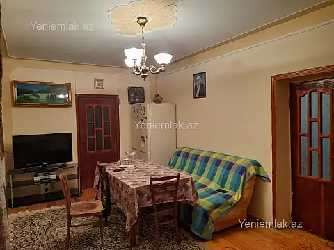 Satılır 3 otaqlı köhnə tikili 75 m²