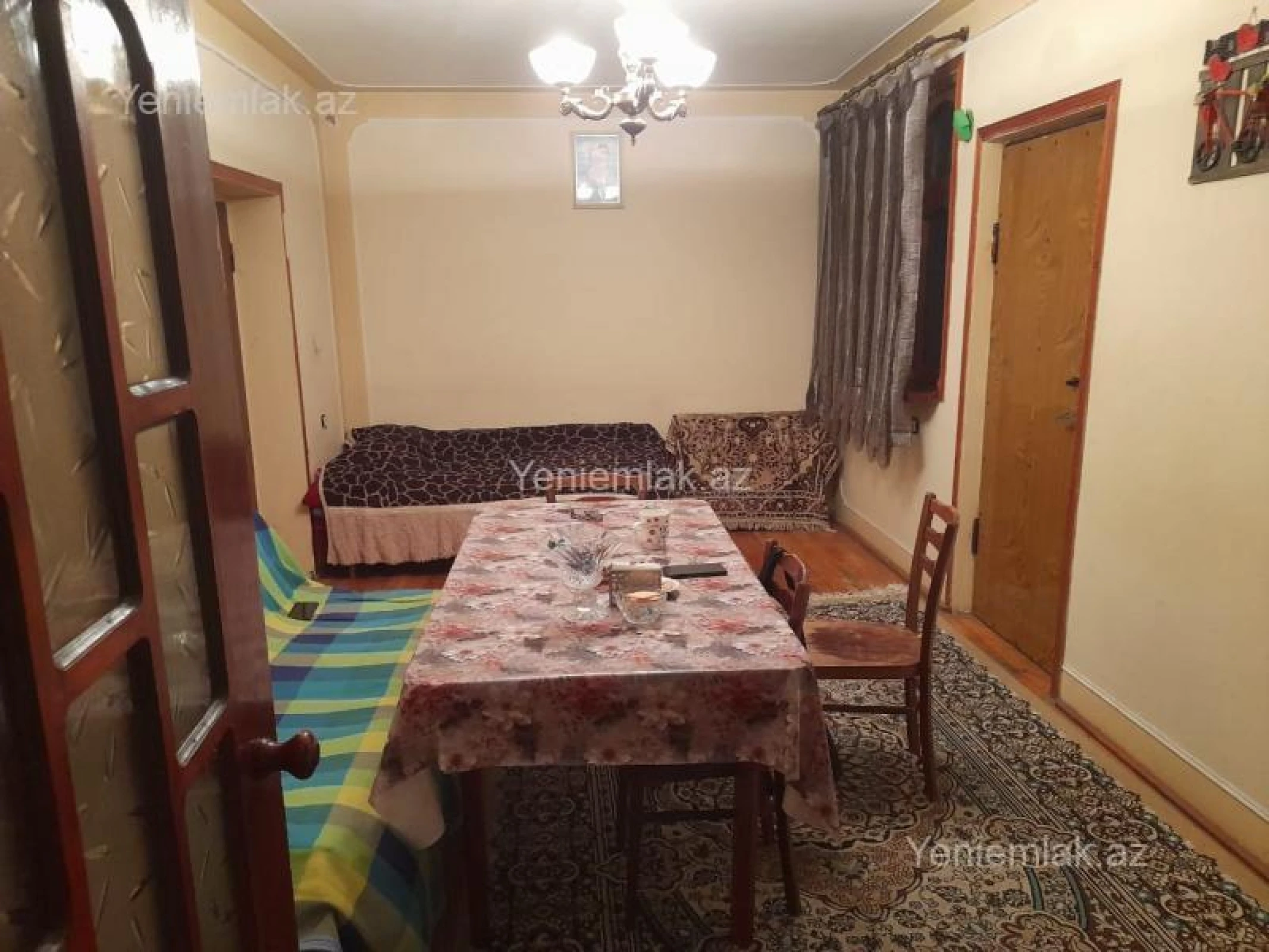 Satılır 3 otaqlı köhnə tikili 75 m²