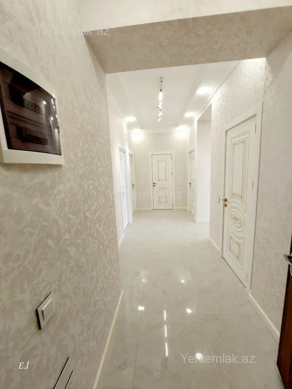 Satılır 3 otaqlı yeni tikili 87 m²