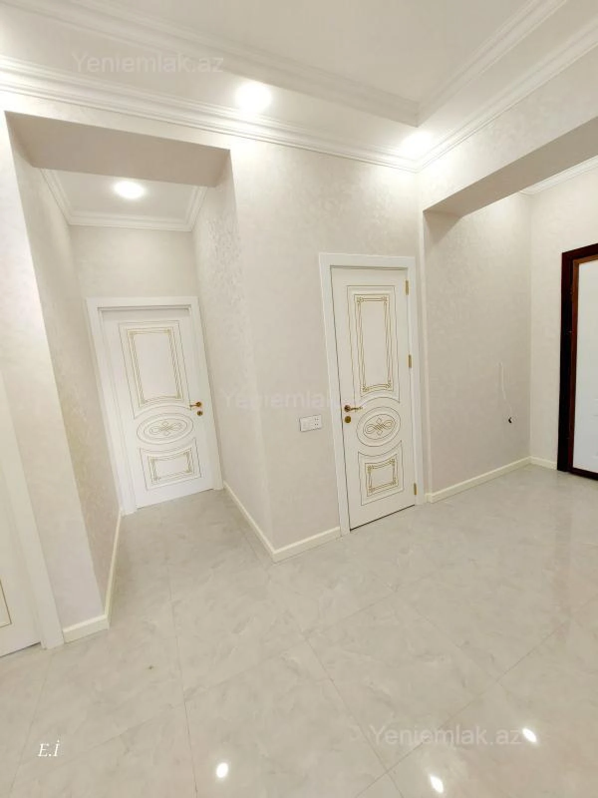 Satılır 3 otaqlı yeni tikili 87 m²