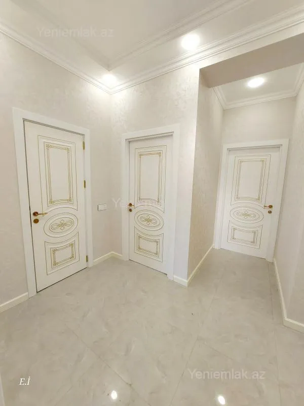 Satılır 3 otaqlı yeni tikili 87 m²