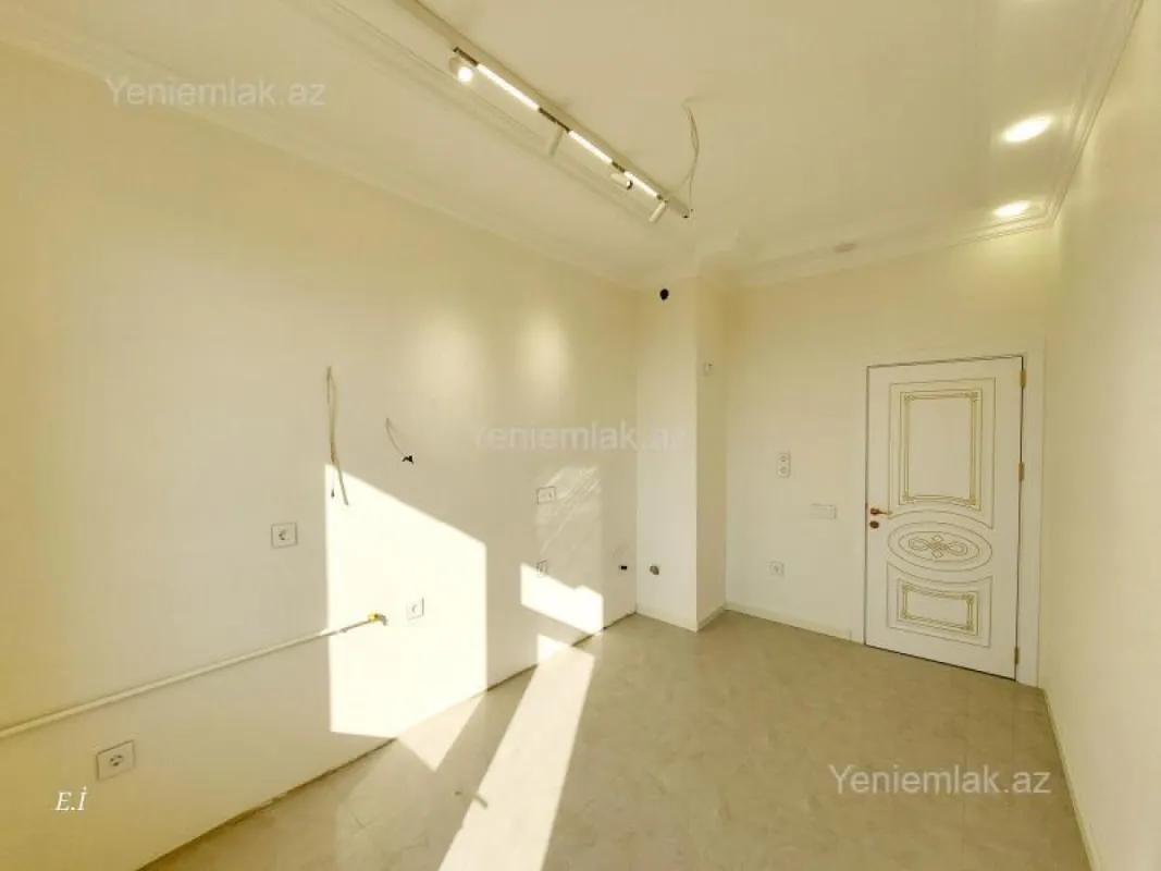 Satılır 3 otaqlı yeni tikili 87 m²