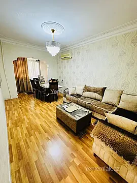 Satılır 3 otaqlı köhnə tikili 85 m² — Bakı, Nizami 3 otaq 85.00 m²