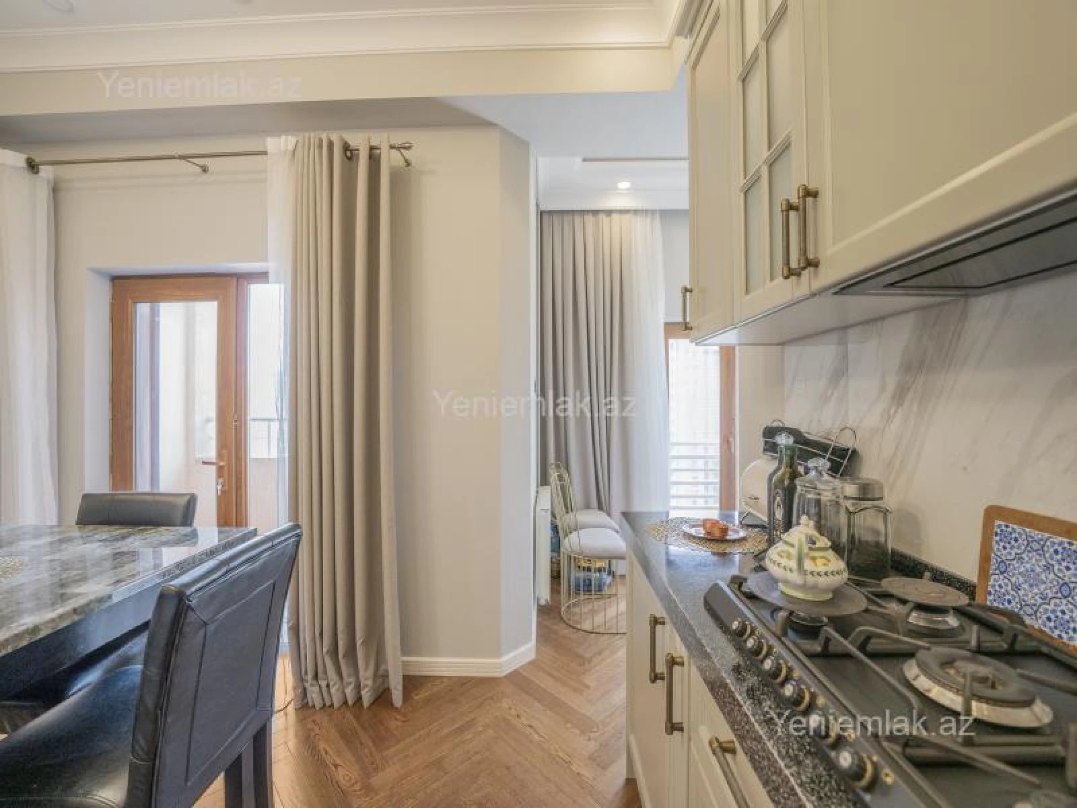 Satılır 3 otaqlı yeni tikili 166 m²