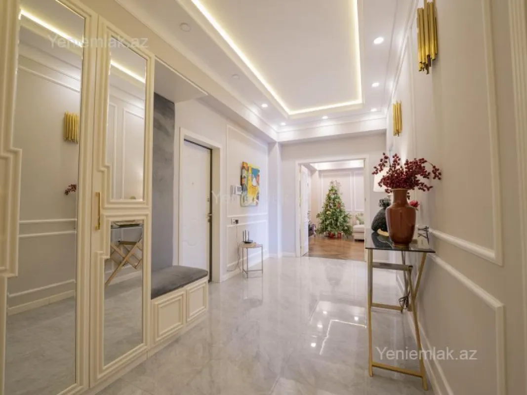 Satılır 3 otaqlı yeni tikili 166 m²