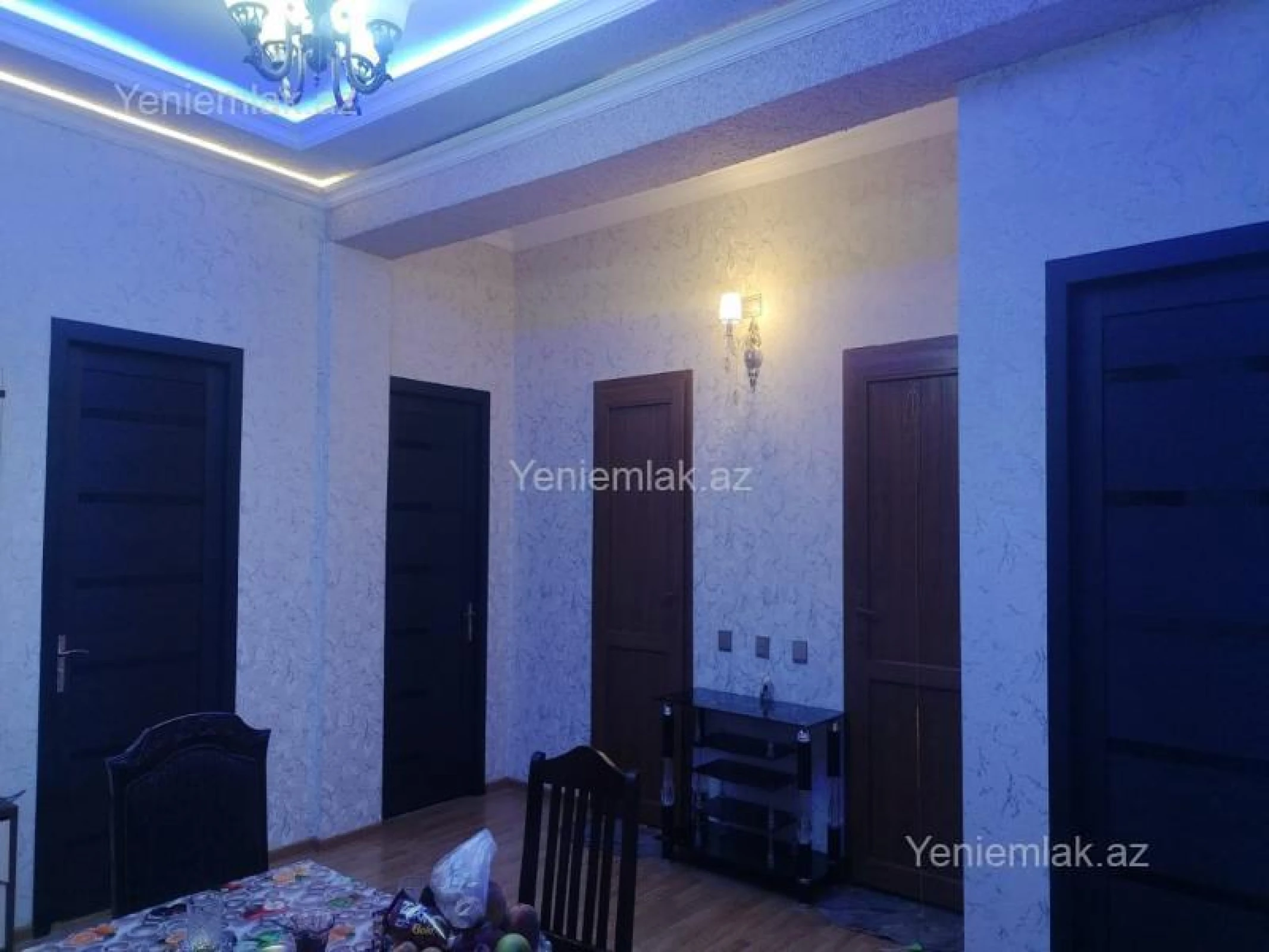 Satılır 3 otaqlı yeni tikili 130 m²