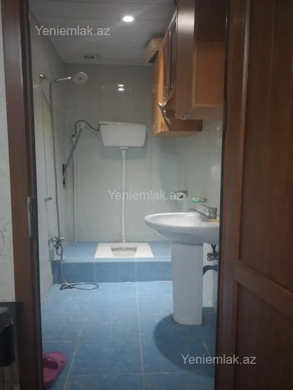 Satılır 3 otaqlı yeni tikili 130 m²