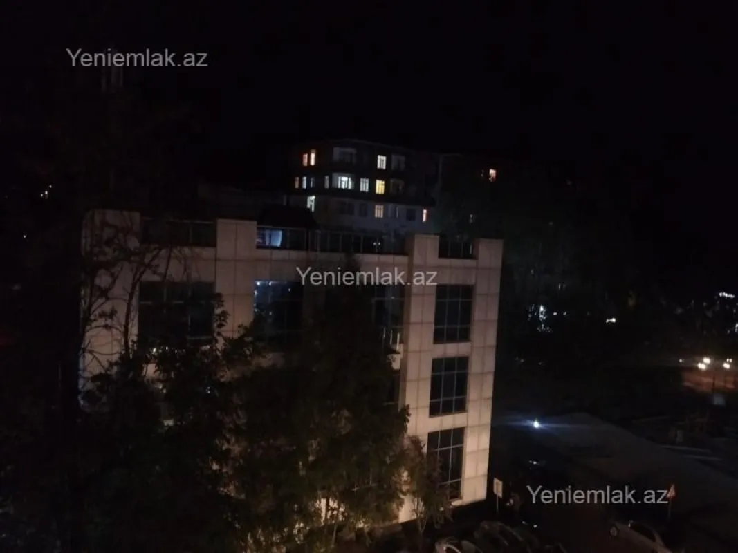 Satılır 3 otaqlı yeni tikili 130 m²