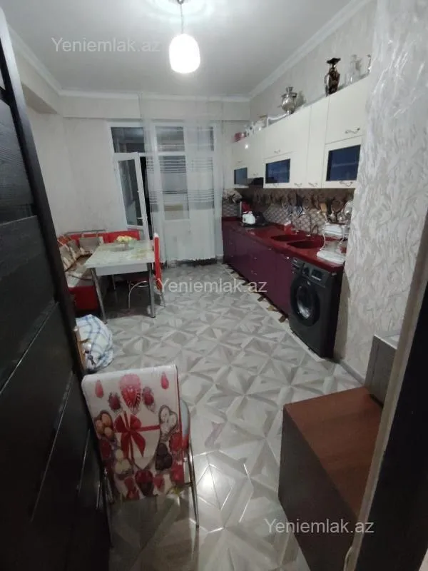 Satılır 3 otaqlı yeni tikili 130 m²