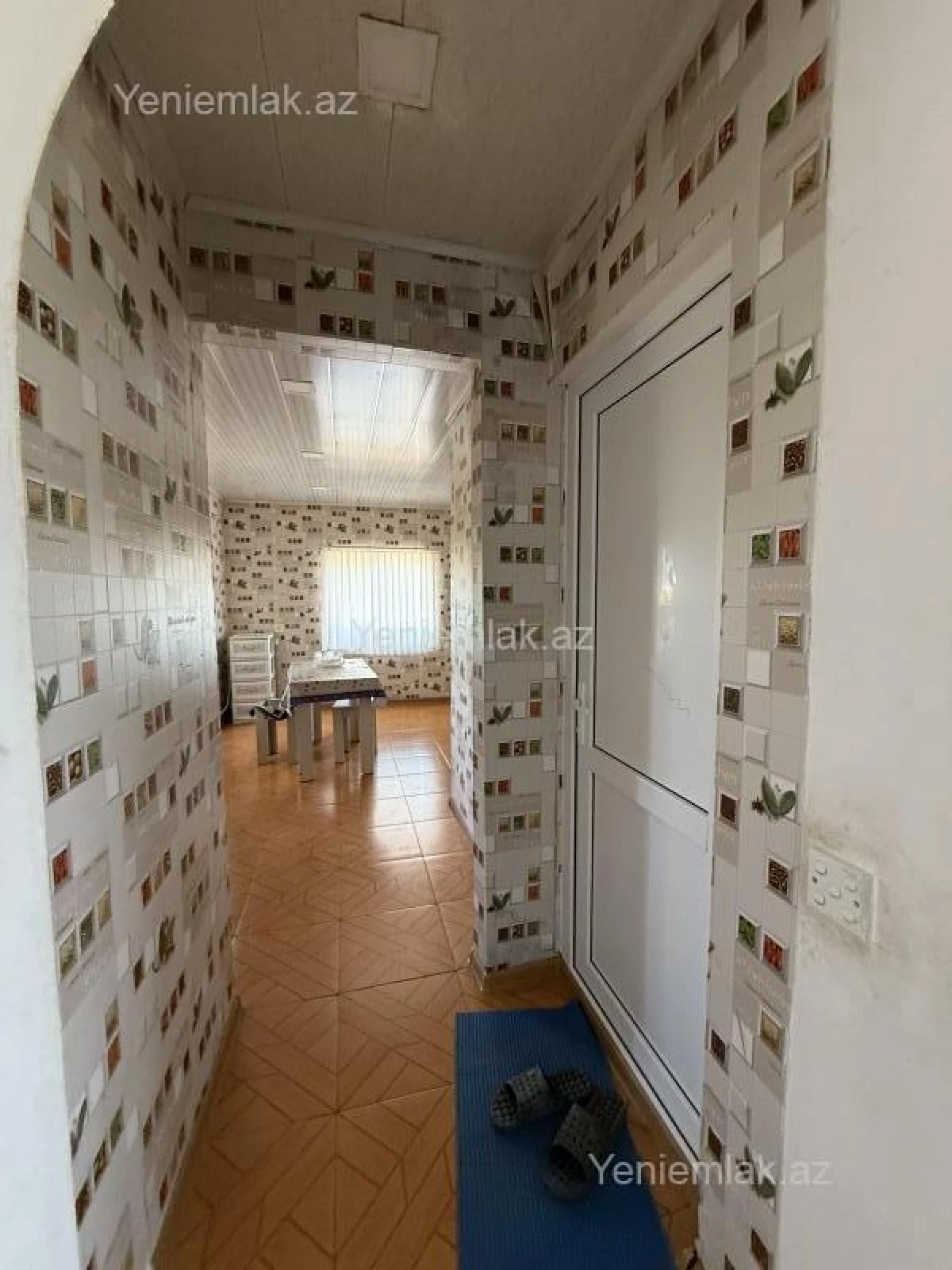Satılır 5 otaqlı həyət evi 240 m²