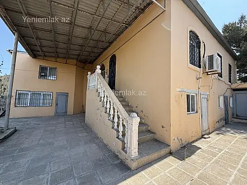 Satılır 5 otaqlı həyət evi 240 m²