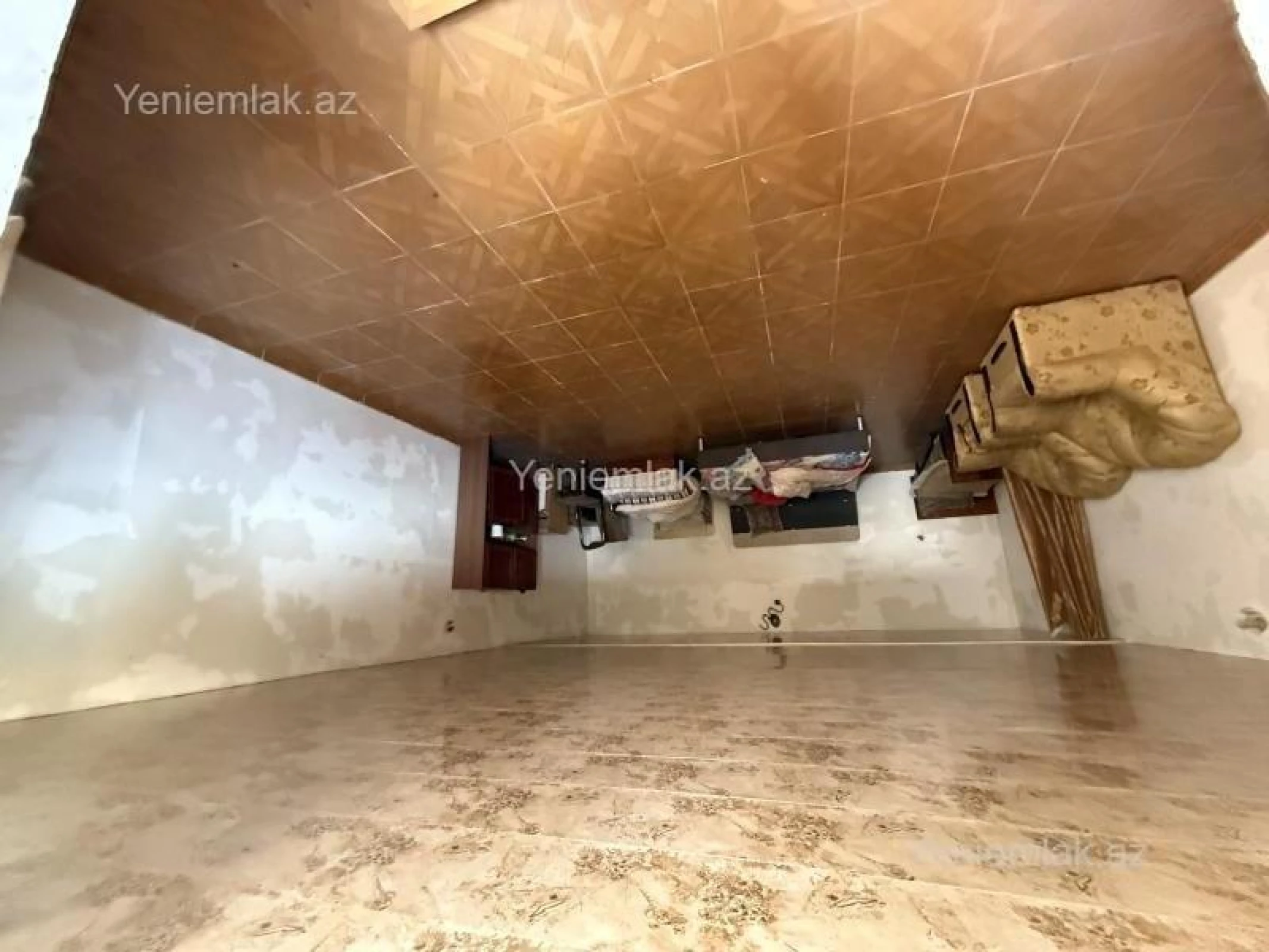 Satılır 5 otaqlı həyət evi 240 m²