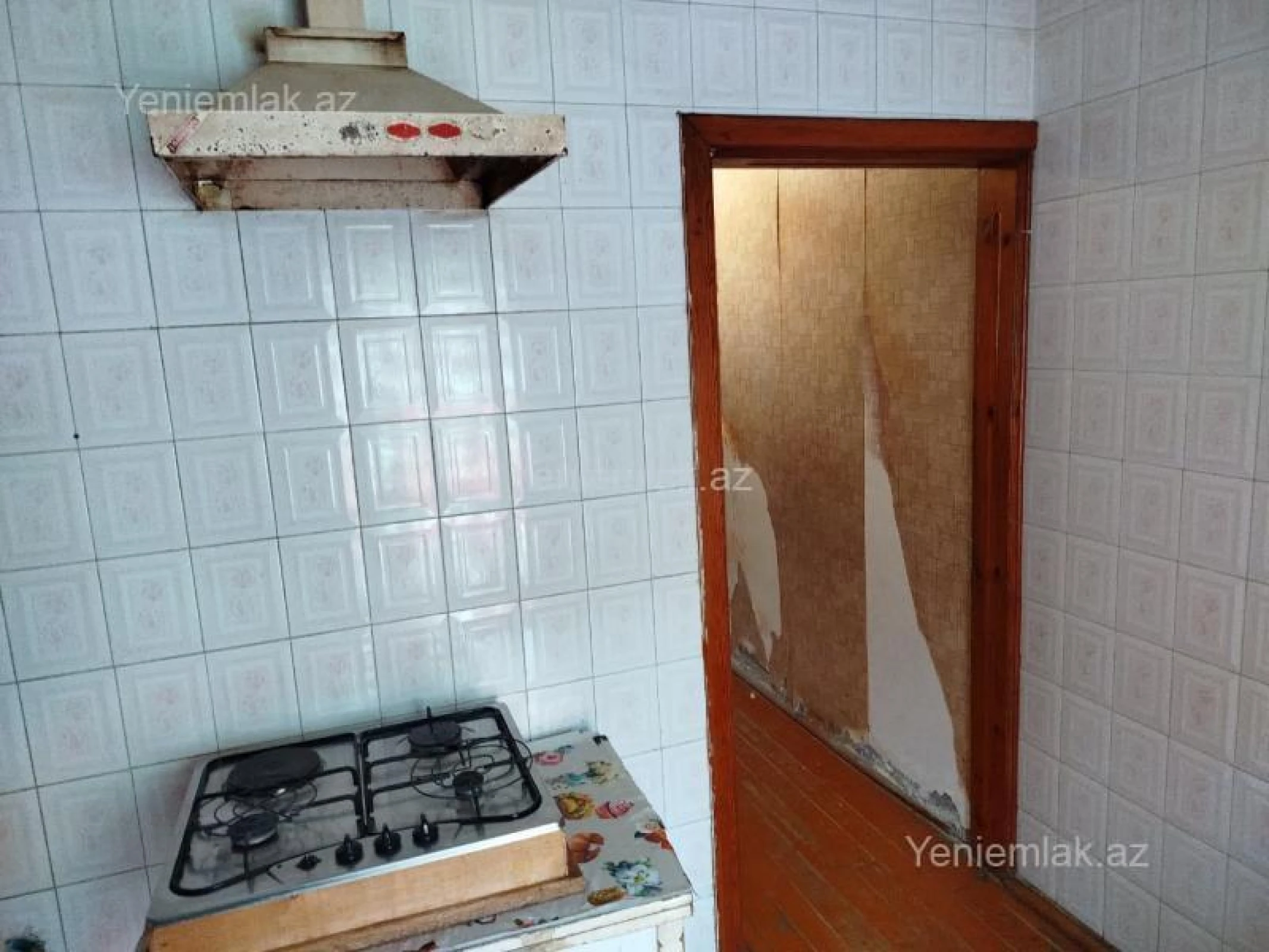 Satılır 3 otaqlı köhnə tikili 70 m²