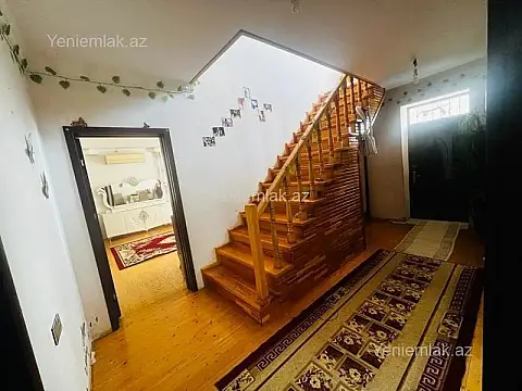 Satılır 6 otaqlı həyət evi 280 m²