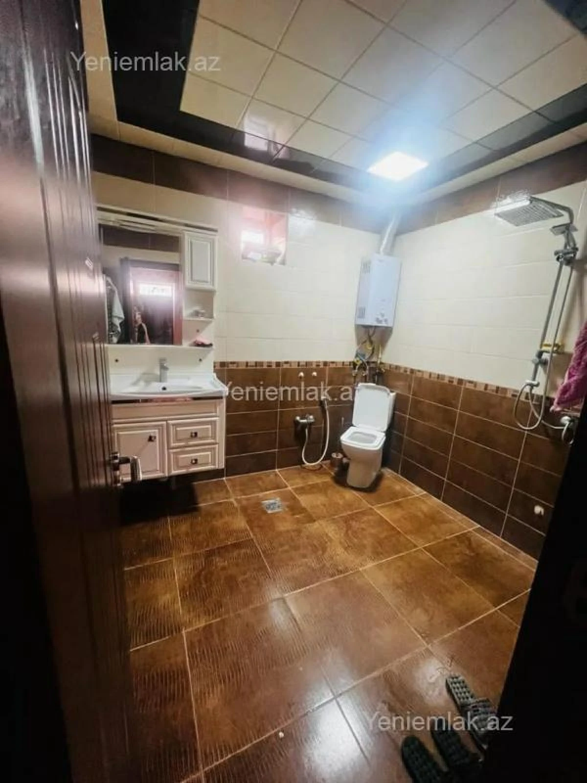 Satılır 6 otaqlı həyət evi 280 m²