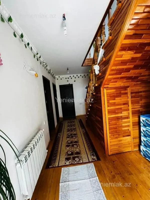 Satılır 6 otaqlı həyət evi 280 m²