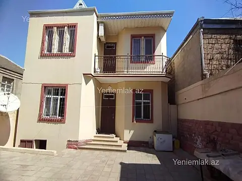 Satılır 5 otaqlı həyət evi 210 m²