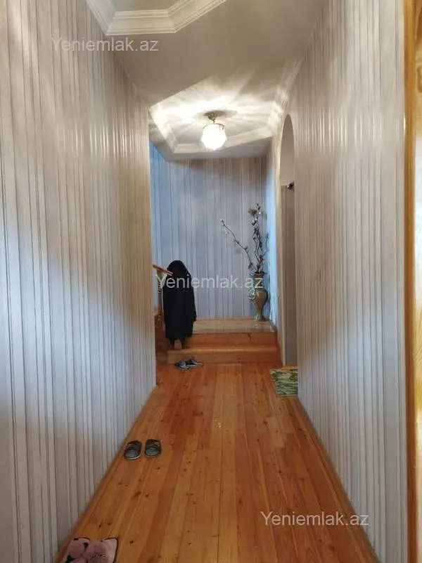 Satılır 5 otaqlı həyət evi 210 m²