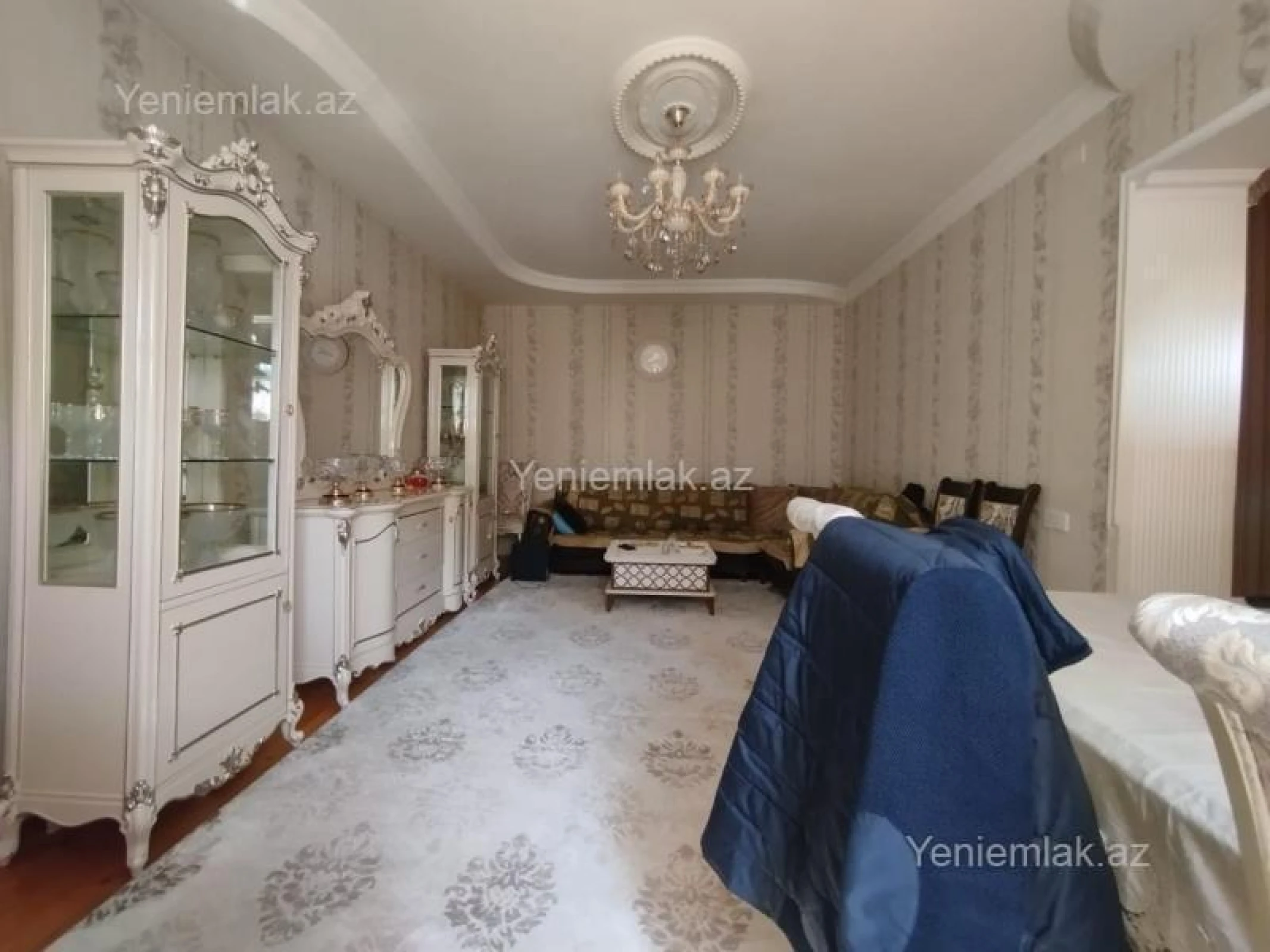 Satılır 5 otaqlı həyət evi 210 m²