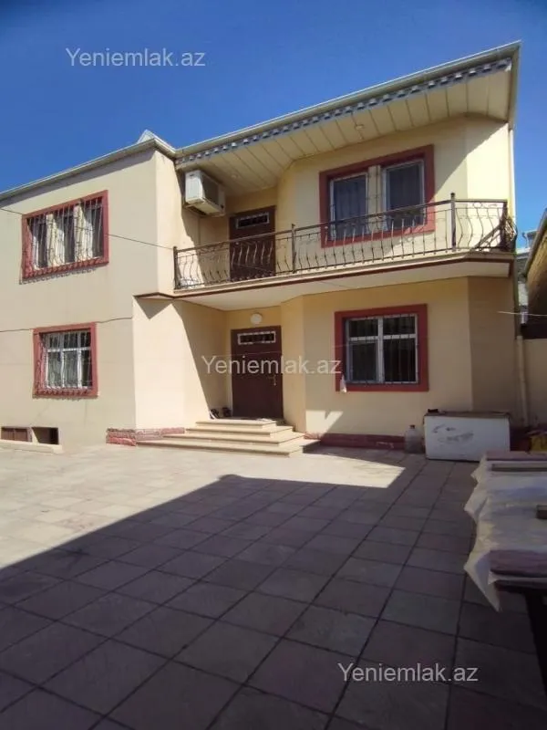 Satılır 5 otaqlı həyət evi 210 m²