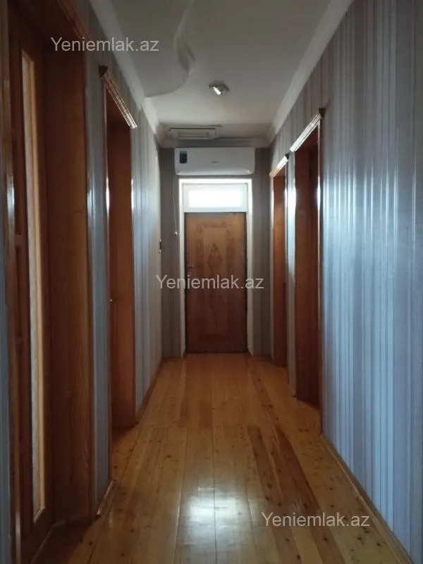 Satılır 5 otaqlı həyət evi 210 m²
