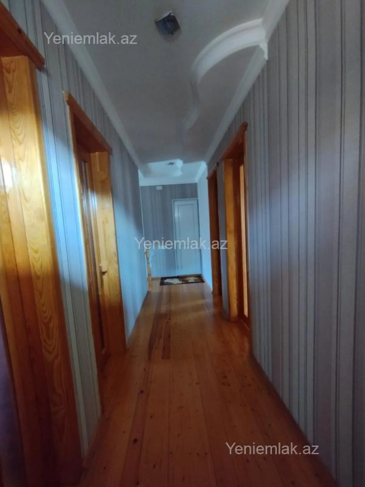 Satılır 5 otaqlı həyət evi 210 m²