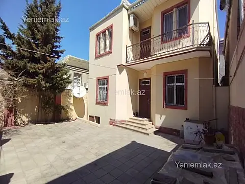Satılır 5 otaqlı həyət evi 210 m²