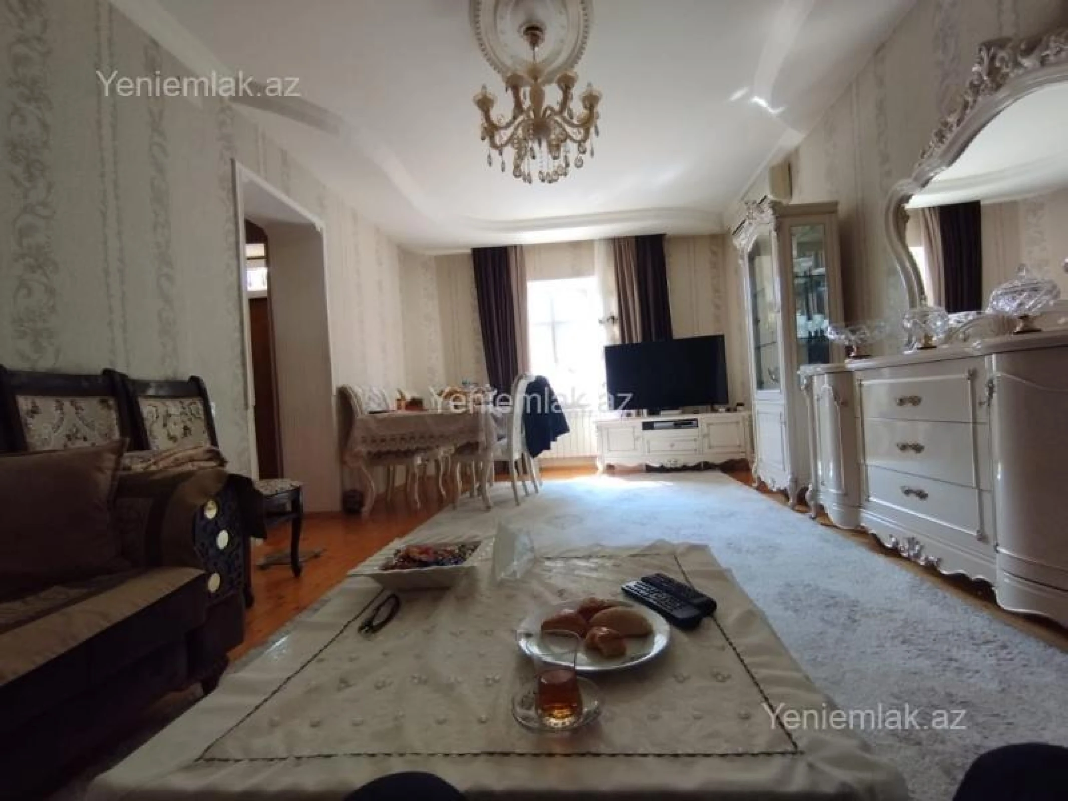Satılır 5 otaqlı həyət evi 210 m²