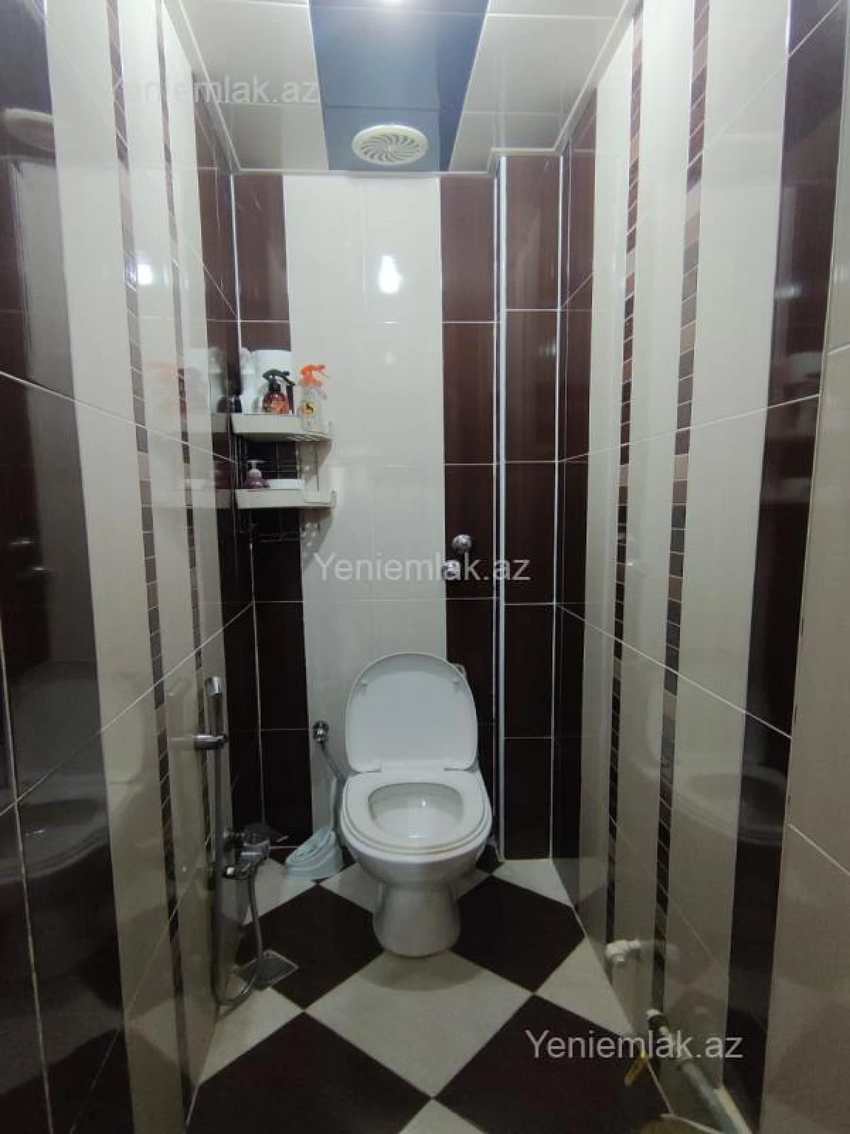Satılır 2 otaqlı köhnə tikili 62 m²