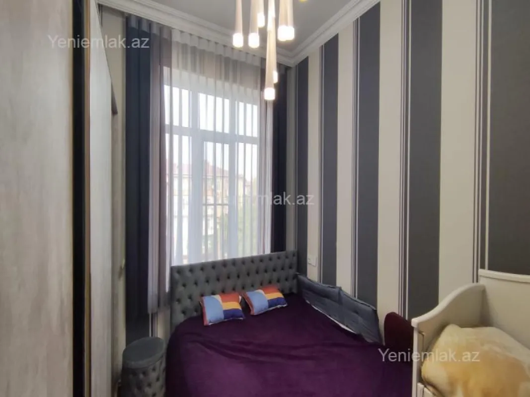 Satılır 2 otaqlı köhnə tikili 62 m²