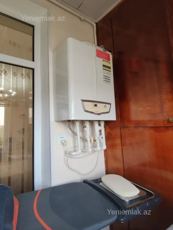 Satılır 2 otaqlı köhnə tikili 62 m²