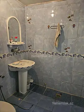 Satılır 3 otaqlı köhnə tikili 75 m²