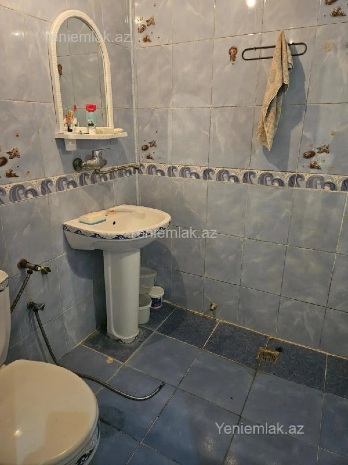 Satılır 3 otaqlı köhnə tikili 75 m²