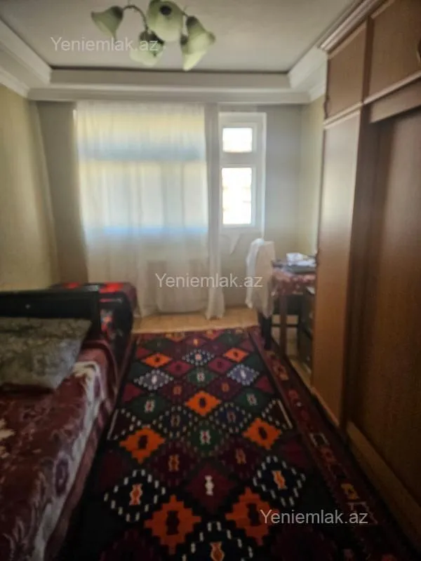 Satılır 3 otaqlı köhnə tikili 75 m²