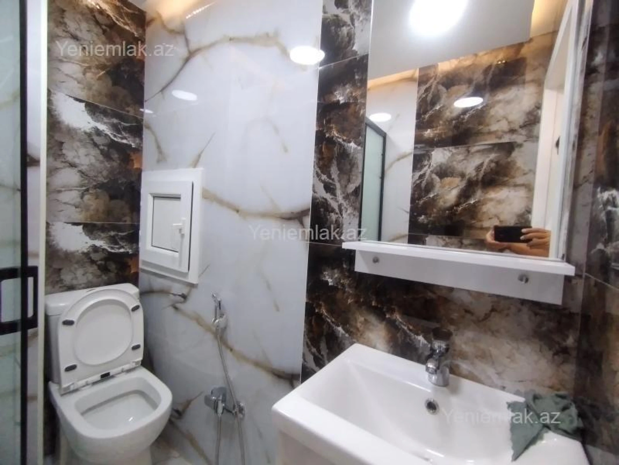 Satılır 2 otaqlı yeni tikili 60 m²