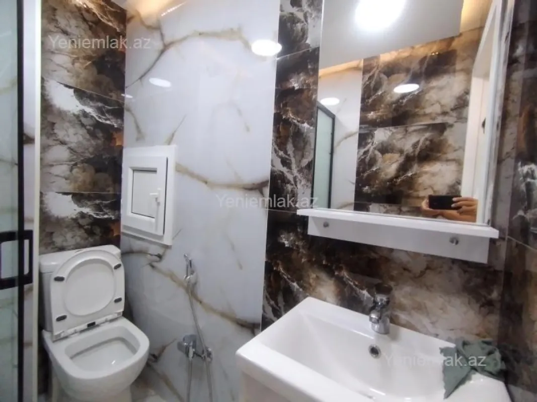 Satılır 2 otaqlı yeni tikili 60 m²