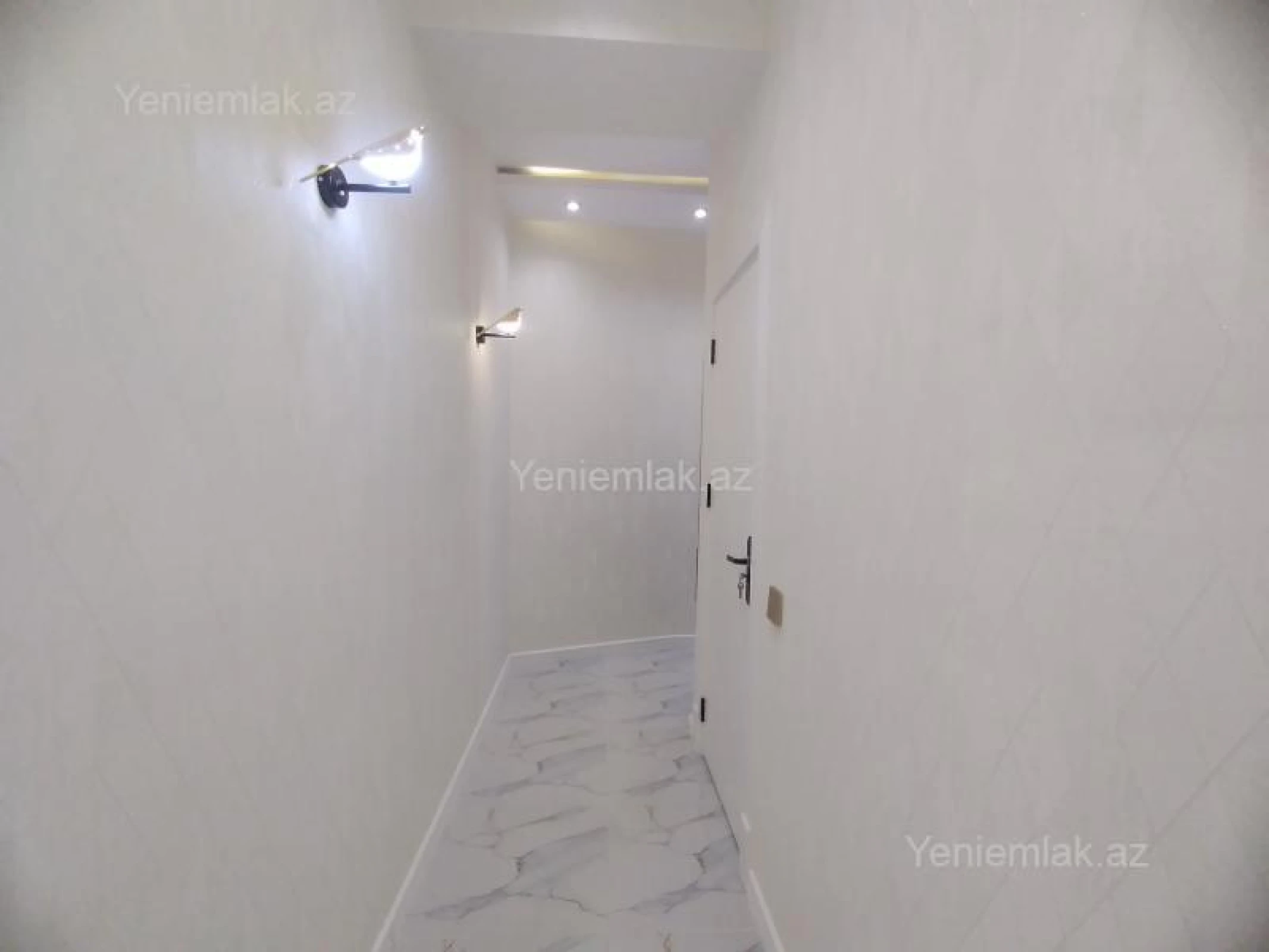 Satılır 2 otaqlı yeni tikili 60 m²