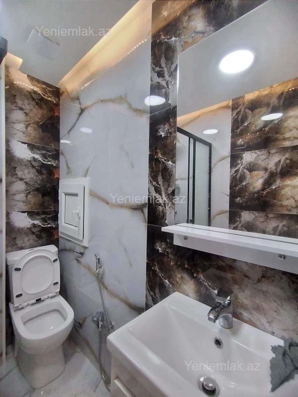 Satılır 2 otaqlı yeni tikili 60 m²