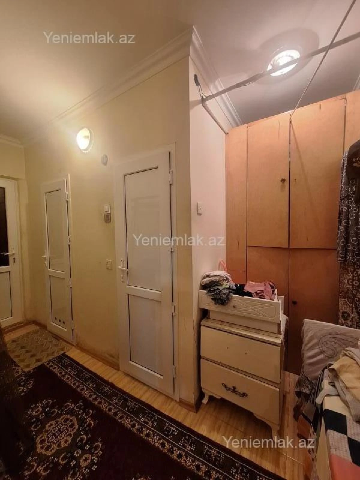 Satılır 3 otaqlı köhnə tikili 70 m²