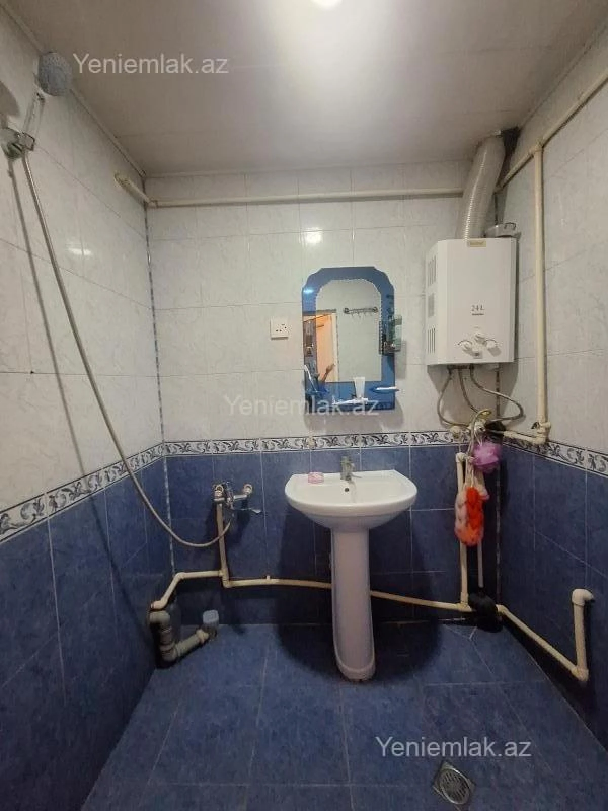 Satılır 3 otaqlı köhnə tikili 70 m²