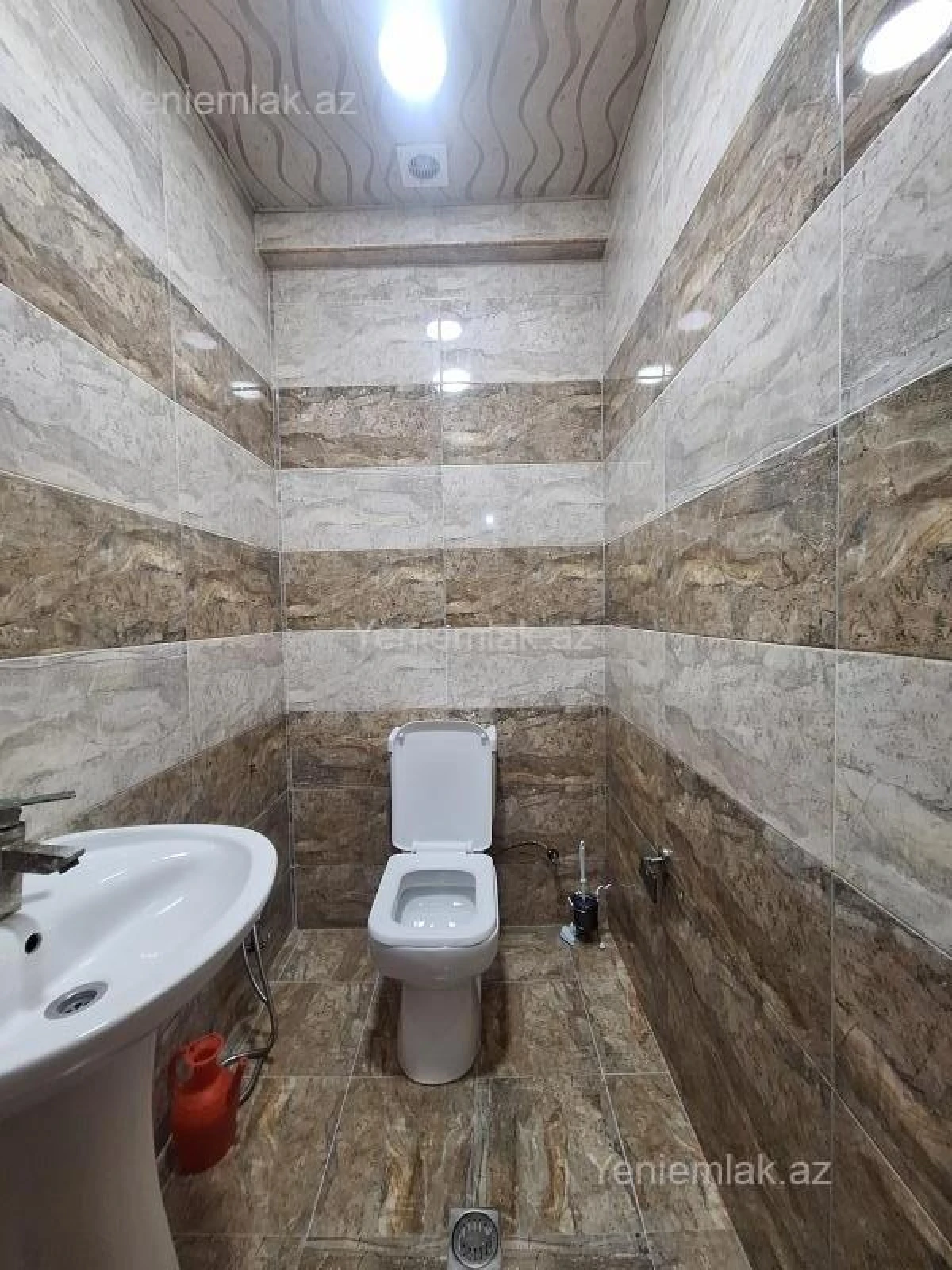 Satılır 3 otaqlı yeni tikili 81 m²